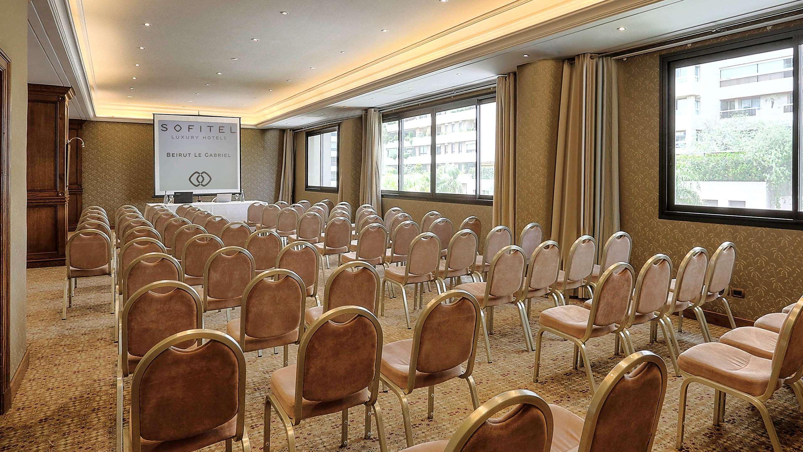 Отель Sofitel Beirut Le Gabriel Экстерьер фото