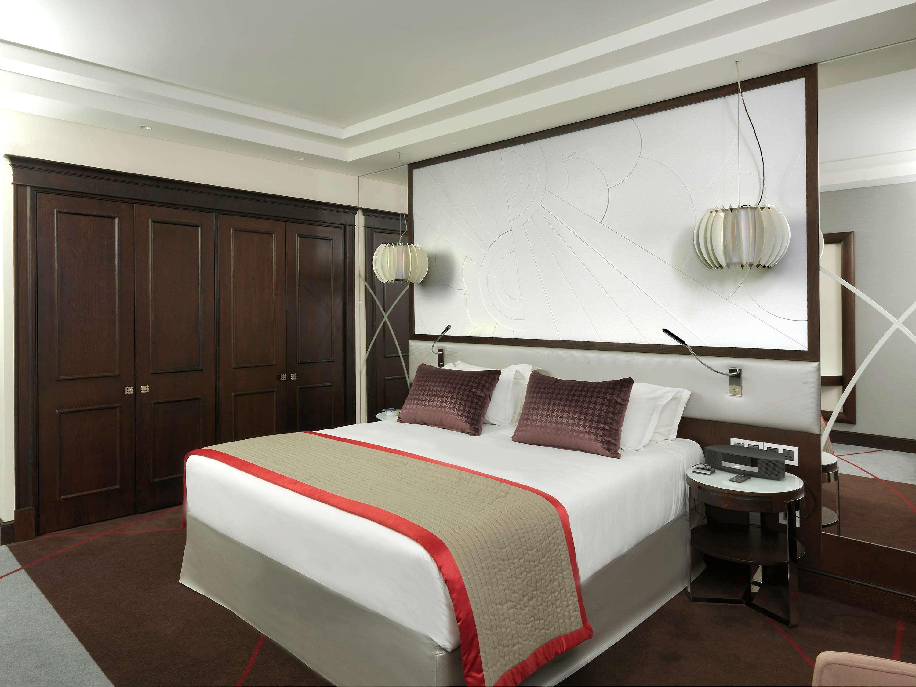 Отель Sofitel Beirut Le Gabriel Экстерьер фото