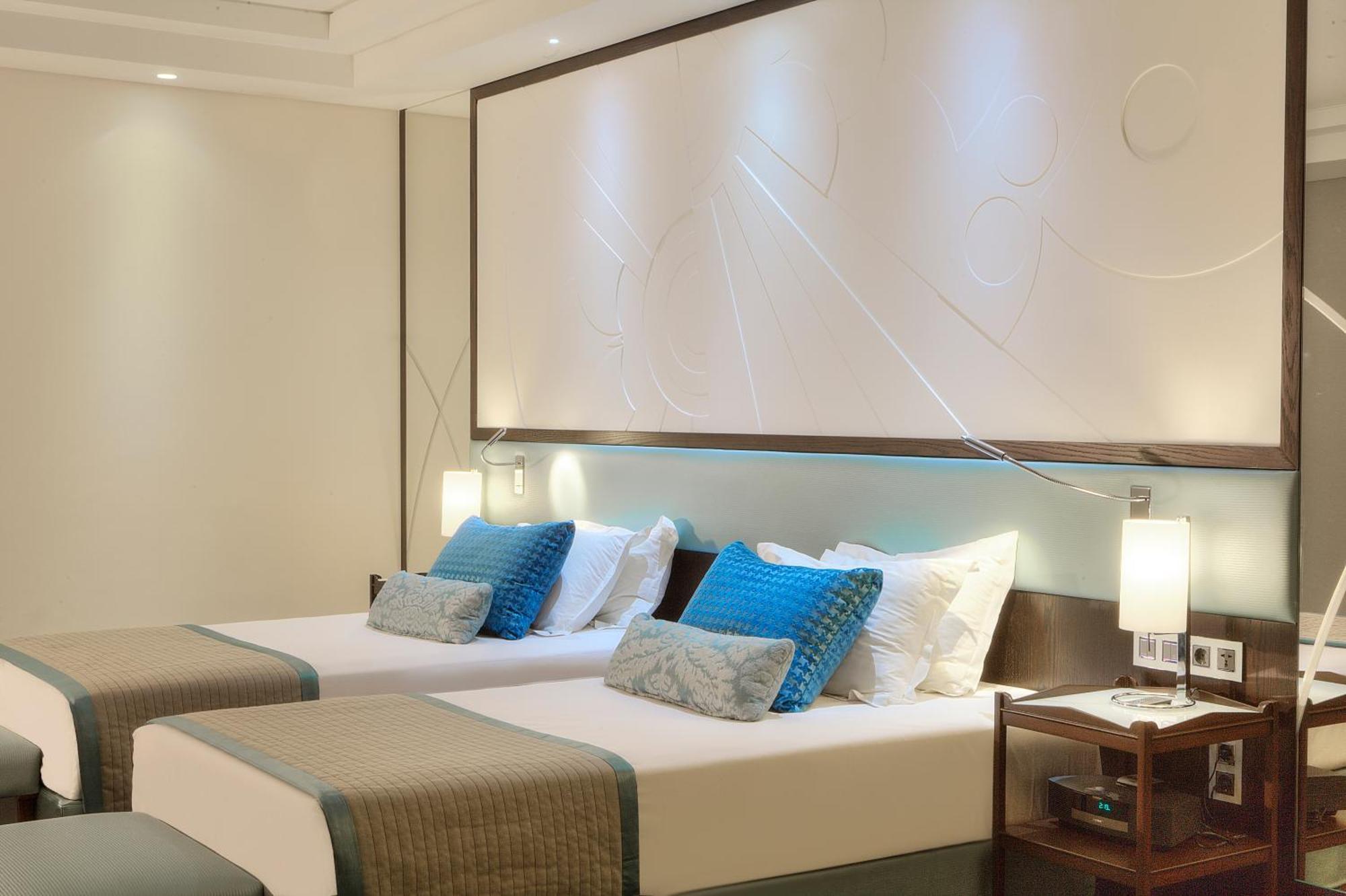 Отель Sofitel Beirut Le Gabriel Экстерьер фото