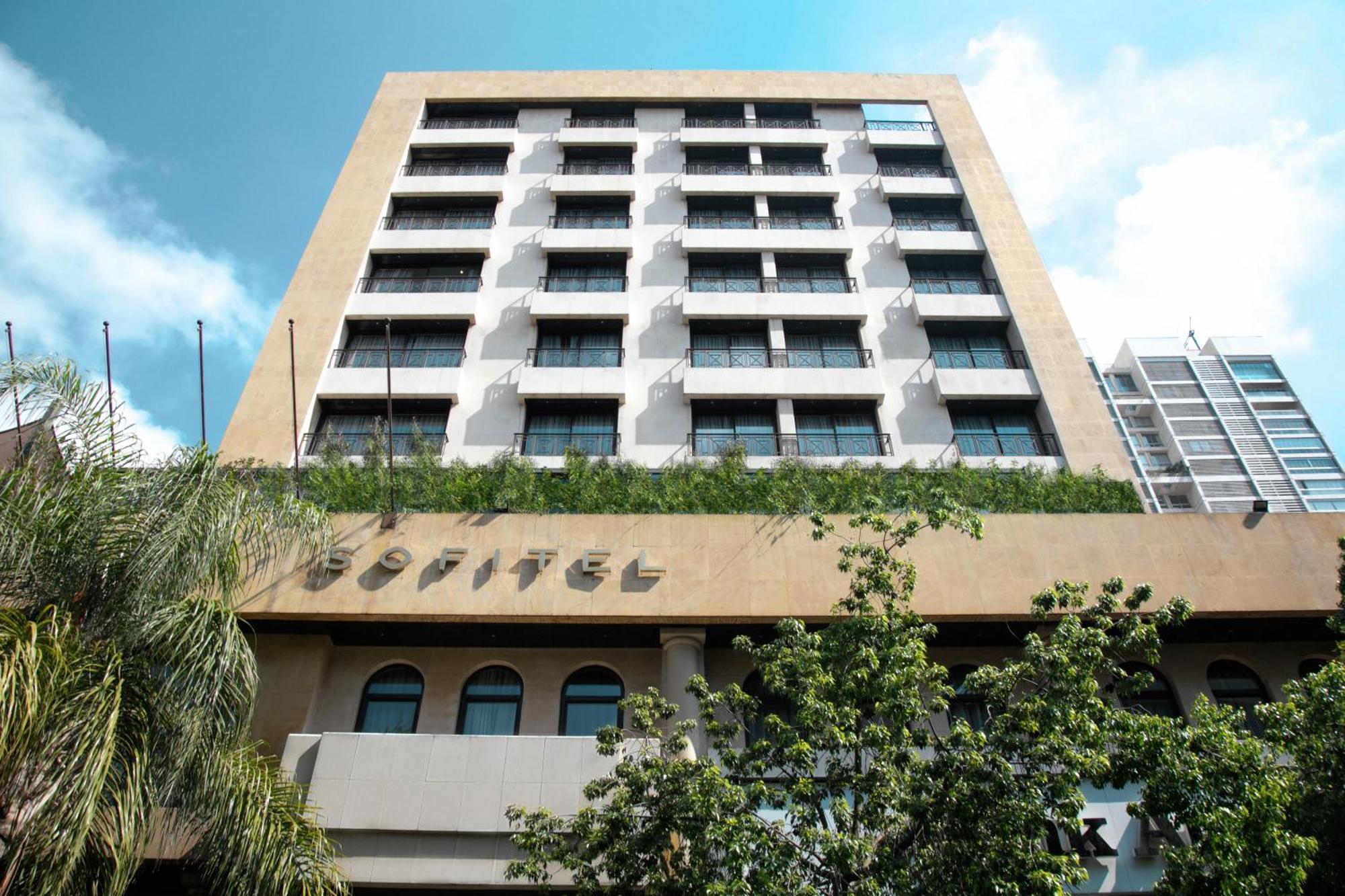Отель Sofitel Beirut Le Gabriel Экстерьер фото