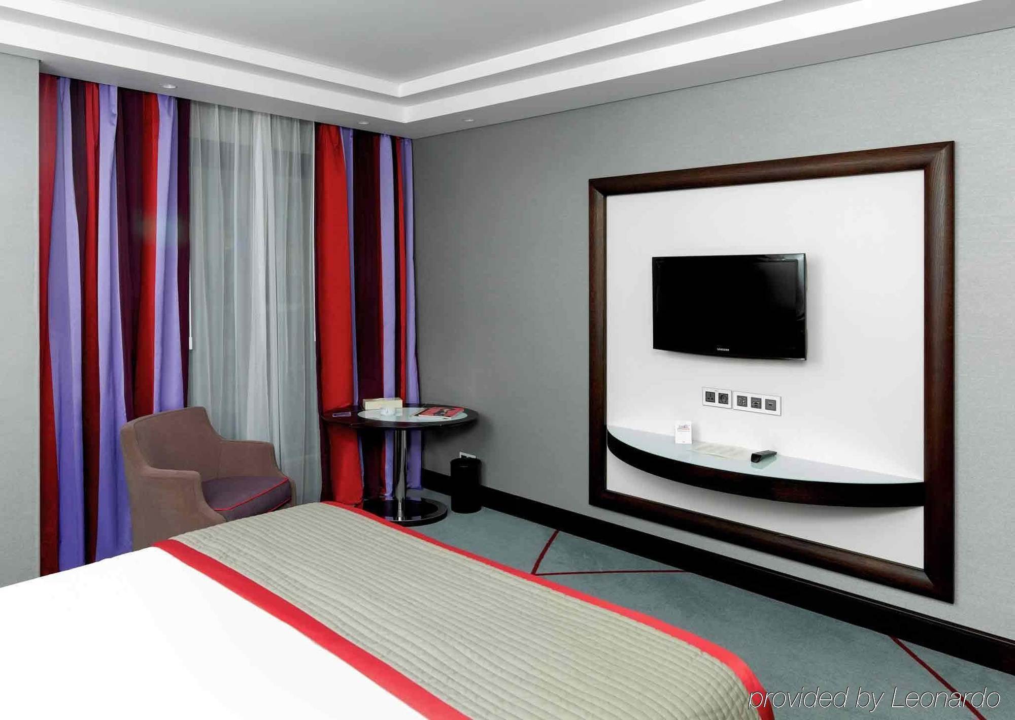 Отель Sofitel Beirut Le Gabriel Экстерьер фото