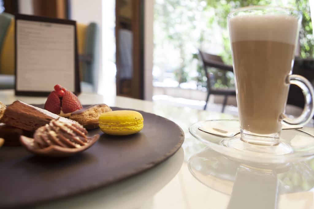 Отель Sofitel Beirut Le Gabriel Экстерьер фото