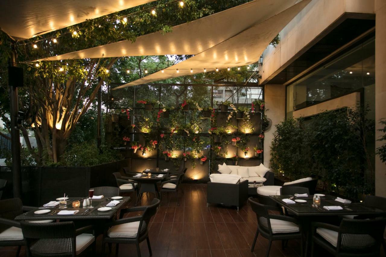 Отель Sofitel Beirut Le Gabriel Экстерьер фото